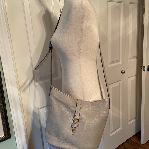 Vince Camuto bag - Picture 2 of 13